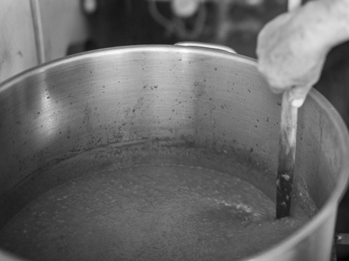 Preparing a vegetable spread called zacuscă in Romanian and zakuszka in Hungarian